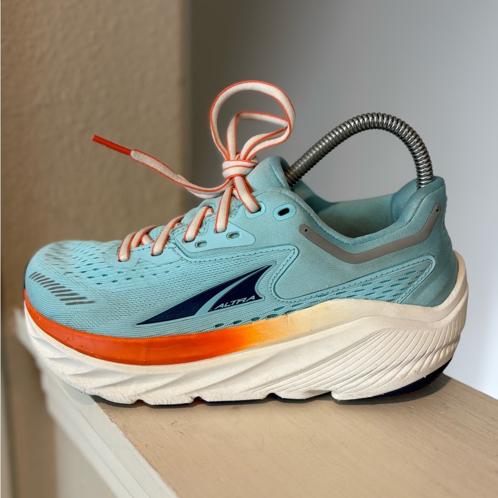 Altra Via Olympus Women's Sneakers Light Blue Road Running Shoes Sz 6 *Note Pics - Picture 4 of 11